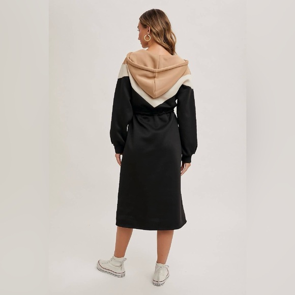 NWT Boutique Amelia Chevron Color Block Midi Hoodie Dress - Picture 8 of 9